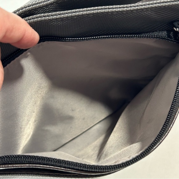 Derek Alexander Unisex Crossbody Tech Bag - Picture 8 of 11